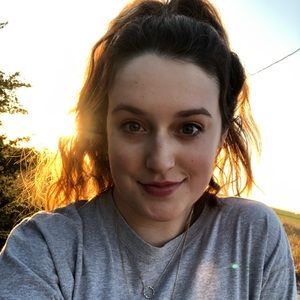 Meet your Posher, Adrianne